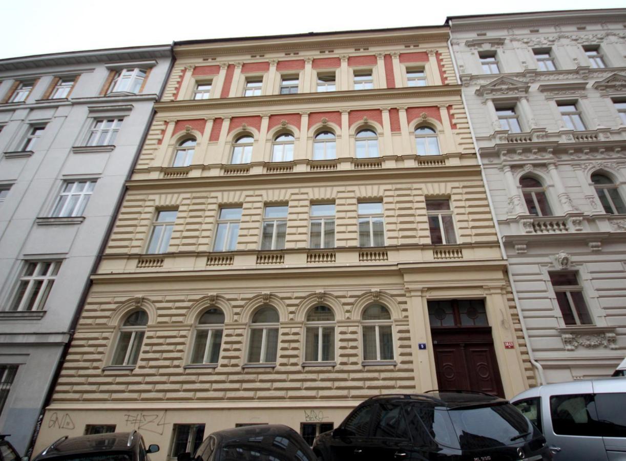 Vikroria - Halkova 5 * Prag