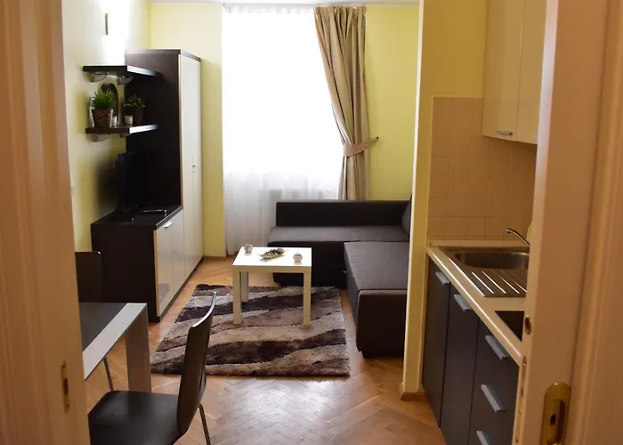 Apartment Vikroria - Halkova 5