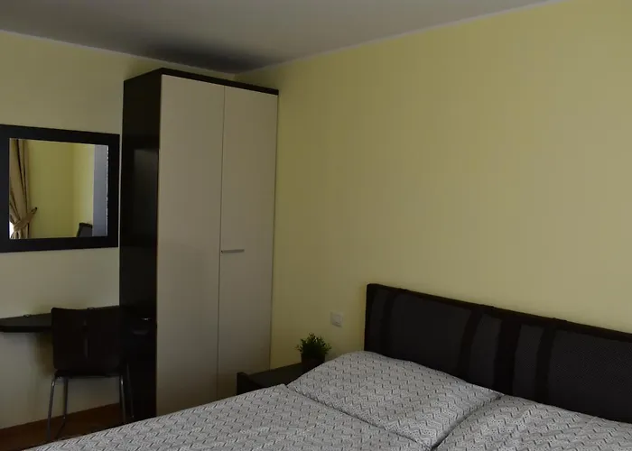Apartment Vikroria - Halkova 5