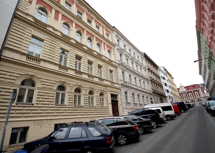 Apartment Vikroria - Halkova 5